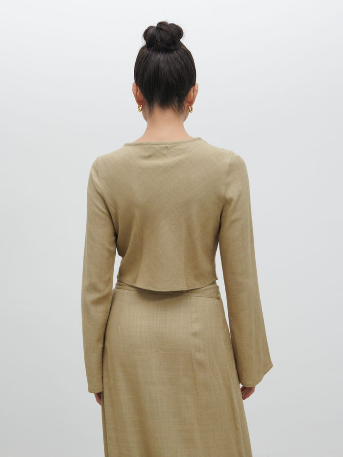 Lygia Is 5'9" & Wears Size UK 8|Abigail Button Front Linen Blouse - Olive