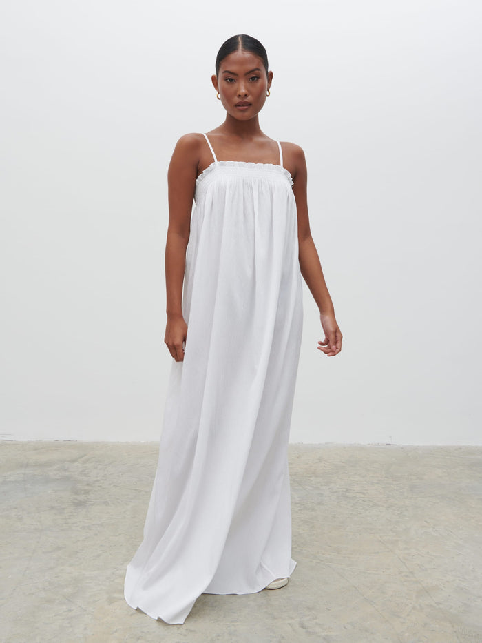 Elle Is 5'3" & Wears Size UK 8|Ada Maxi Dress - White