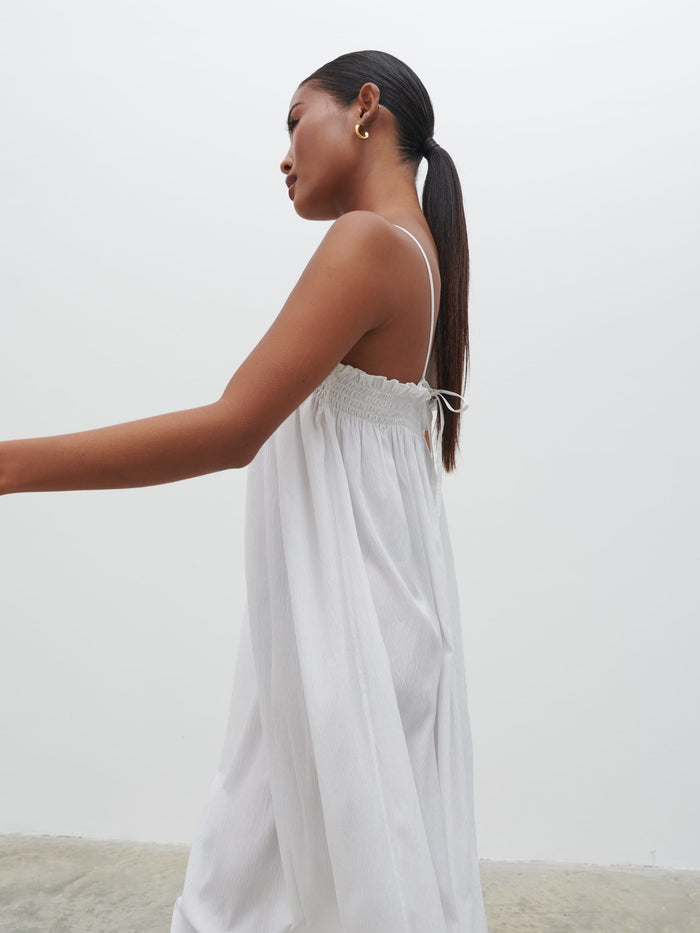 Elle Is 5'3" & Wears Size UK 8|Ada Maxi Dress - White