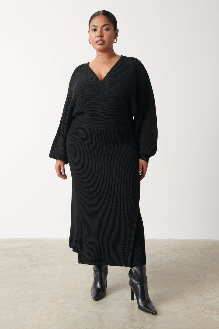 Kaffya Is 5'7" & Wears Size UK L|Aidan Cosy Wrap Dress Curve - Black