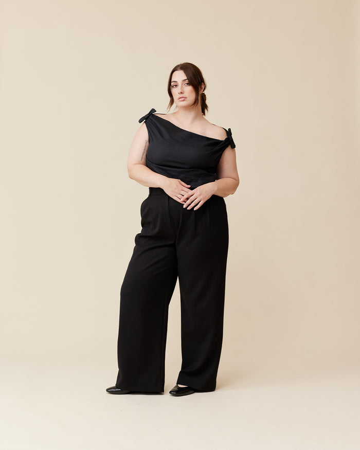 ALINA LINEN BOW TOP BLACK