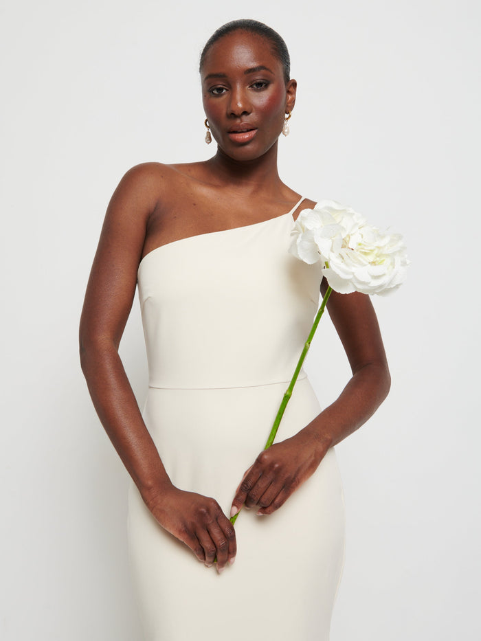 Aurelia is 5'9" & Wears Size UK 8|Amelia Crepe Maxi Bridesmaid Dress - Champagne