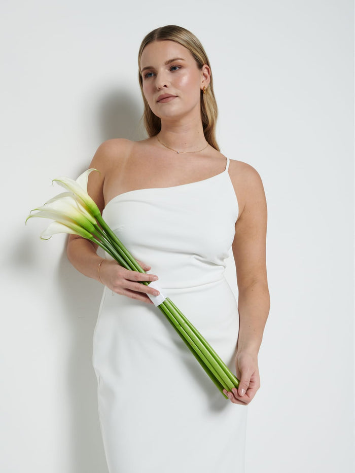 Theo Is 5'8.5" & Wears Size UK 12|Amelia Crepe Maxi Bridesmaid Dress - Ivory