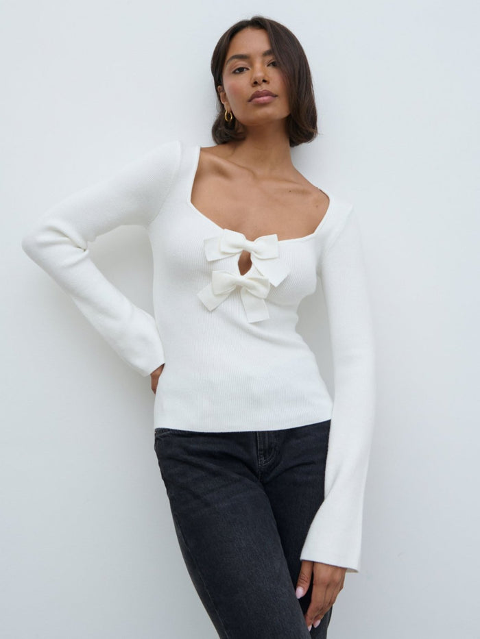 Nayha Is 5'9.5" & Wears Size UK S|Annabeth Bow Knit Top - Cream