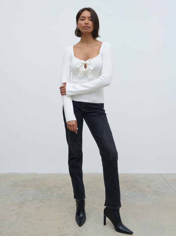 Nayha Is 5'9.5" & Wears Size UK S|Annabeth Bow Knit Top - Cream