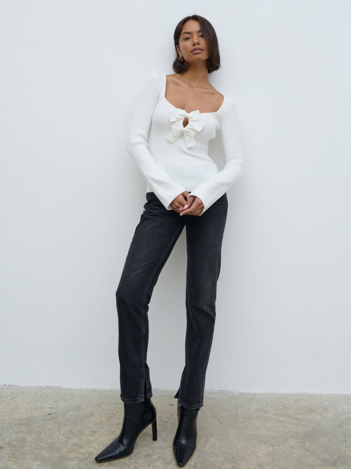 Nayha Is 5'9.5" & Wears Size UK S|Annabeth Bow Knit Top - Cream