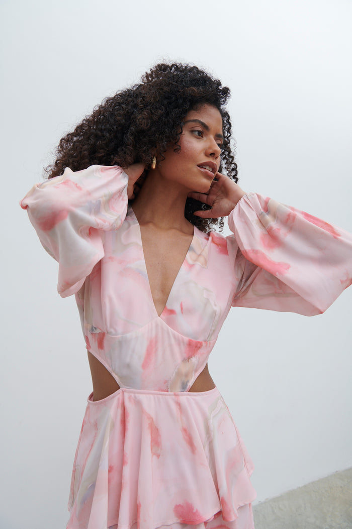 Graziela Is 5'9.5" & Wears Size UK 8|Ashton Cut Out Maxi Dress - Pink Marble Ombre