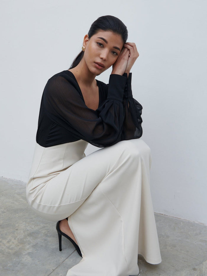 Bianca Is 5'9" & Wears Size UK 8|Ayla Contrast Maxi Dress - Black and White