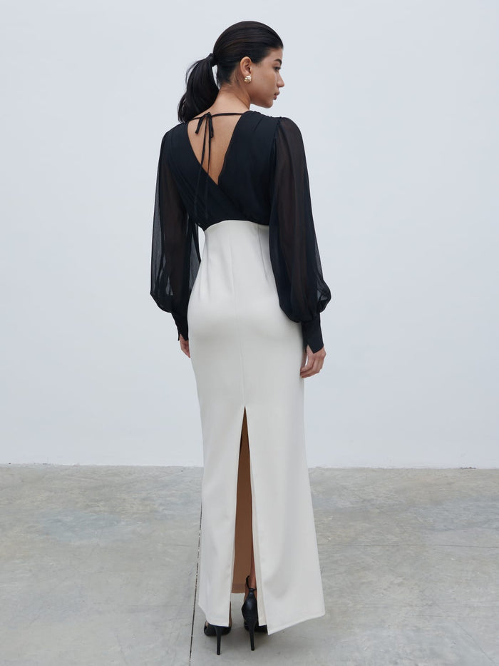 Bianca Is 5'9" & Wears Size UK 8|Ayla Contrast Maxi Dress - Black and White