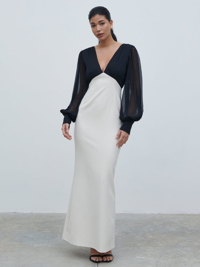 Bianca Is 5'9" & Wears Size UK 8|Ayla Contrast Maxi Dress - Black and White