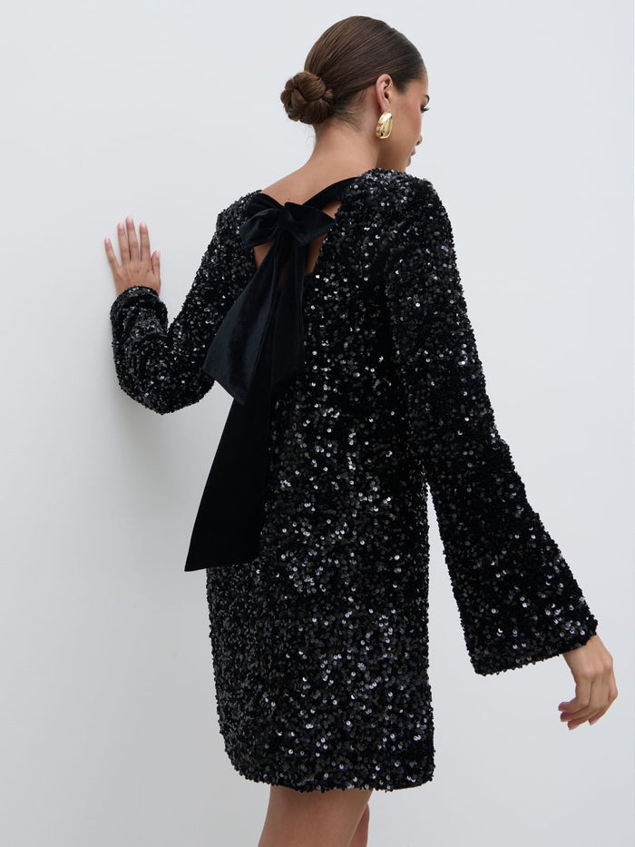 Elissa Is 5'8.5" & Wears Size UK 8|Bow Sequin Shift Dress - Black