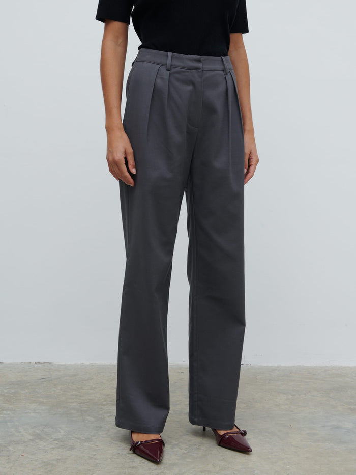 Lygia Is 5'9" & Wears Size UK 8|Brady Front Pleat Trousers - Graphite Grey