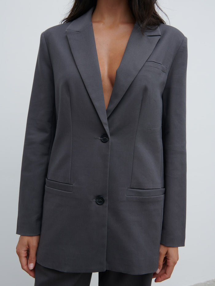 Lygia Is 5'9" & Wears Size UK 8|Brady Oversized Boxy Blazer - Graphite Grey