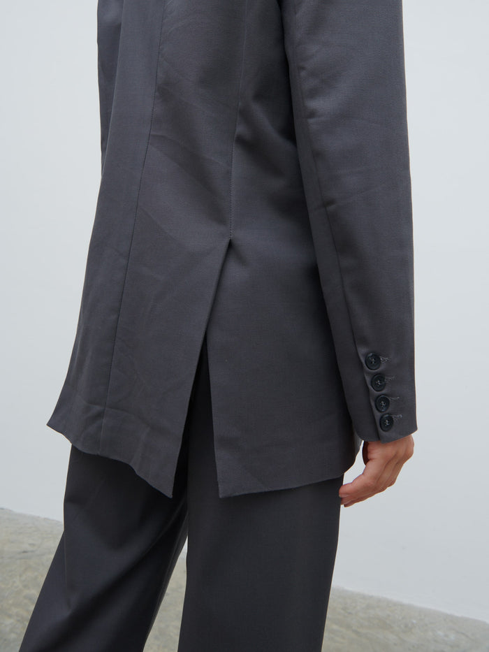Lygia Is 5'9" & Wears Size UK 8|Brady Oversized Boxy Blazer - Graphite Grey