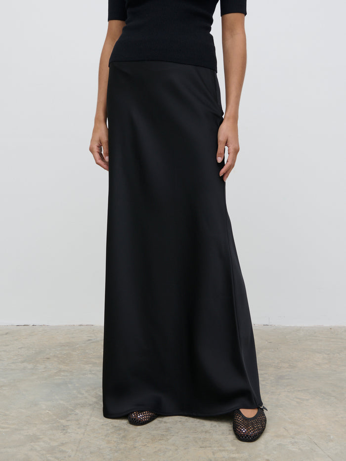 Lygia Is 5'9" & Wears Size UK 6|Breya Maxi Skirt - Black