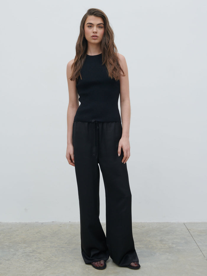 Lauren Is 5'7.5" & Wears Size UK 8|Breya Satin Drawstring Trousers - Black