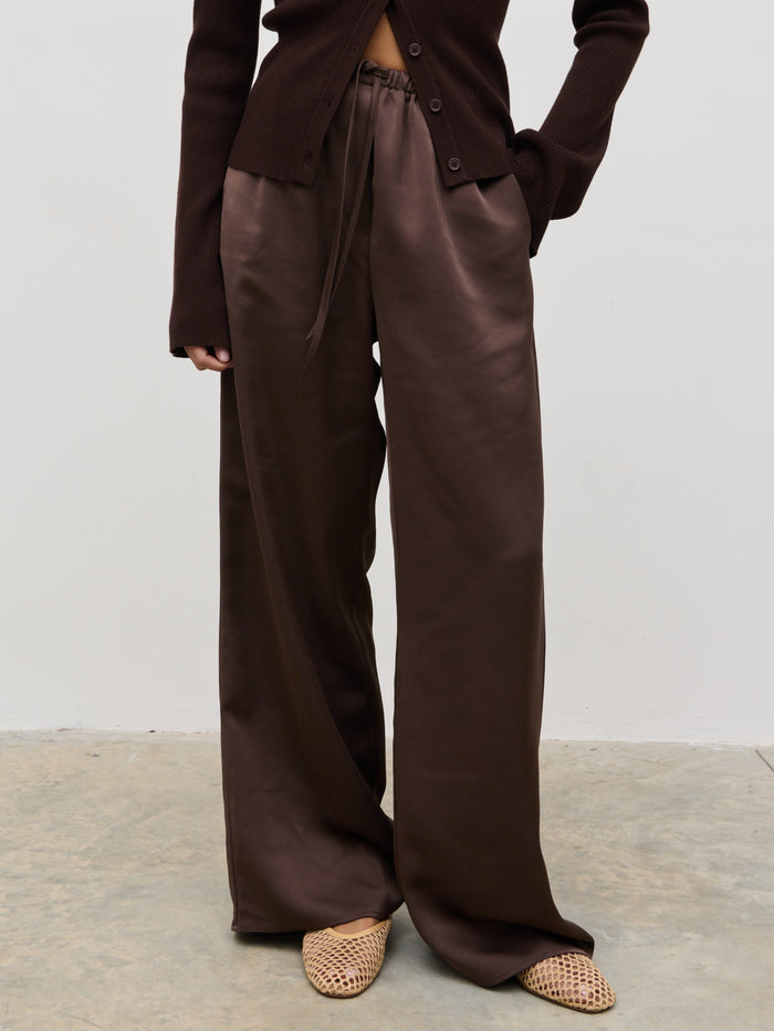 Elle Is 5'3" & Wears Size UK 6|Breya Satin Drawstring Trousers - Chocolate Brown