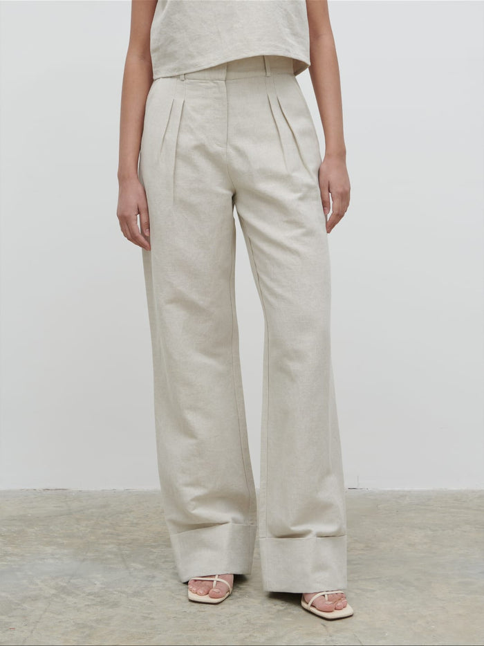 Candy Is 5'6" & Wears Size UK 8|Bryony Linen Trousers - Natural