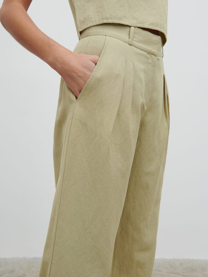 Lygia Is 5'9" & Wears Size UK 8|Bryony Linen Trousers - Olive
