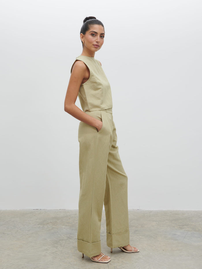 Lygia Is 5'9" & Wears Size UK 8|Bryony Linen Trousers - Olive