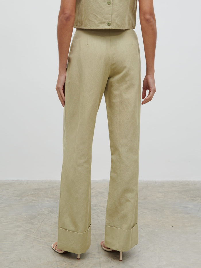 Lygia Is 5'9" & Wears Size UK 8|Bryony Linen Trousers - Olive