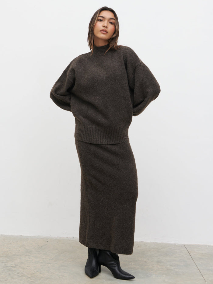 Lana is 5.9.5" & Wears Size UK S|Camille Balloon Sleeve Knit Jumper - Bark