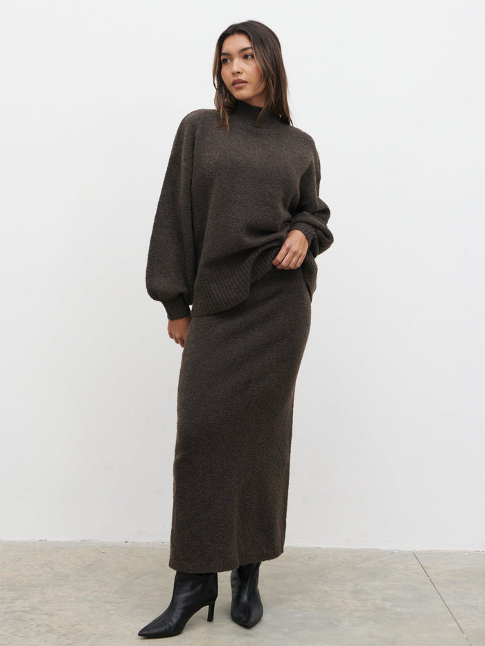 Lana is 5.9.5" & Wears Size UK S|Camille Balloon Sleeve Knit Jumper - Bark
