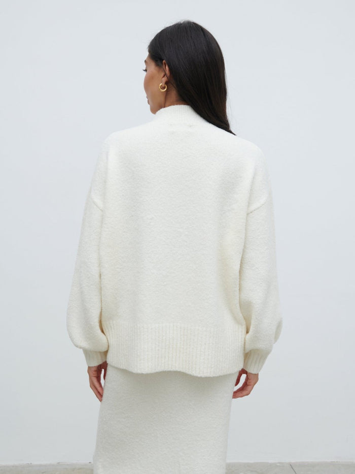 Lygia Is 5'9" & Wears Size UK S|Camille Balloon Sleeve Knit Jumper - Cream