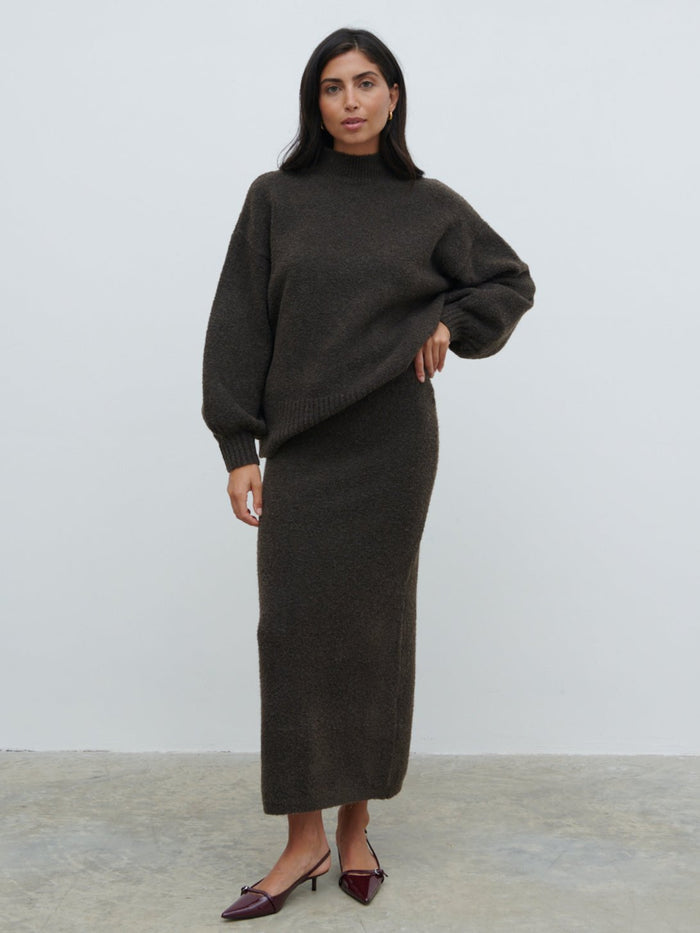 Lygia Is 5'9" & Wears Size UK S|Camille Midaxi Knit Skirt - Bark