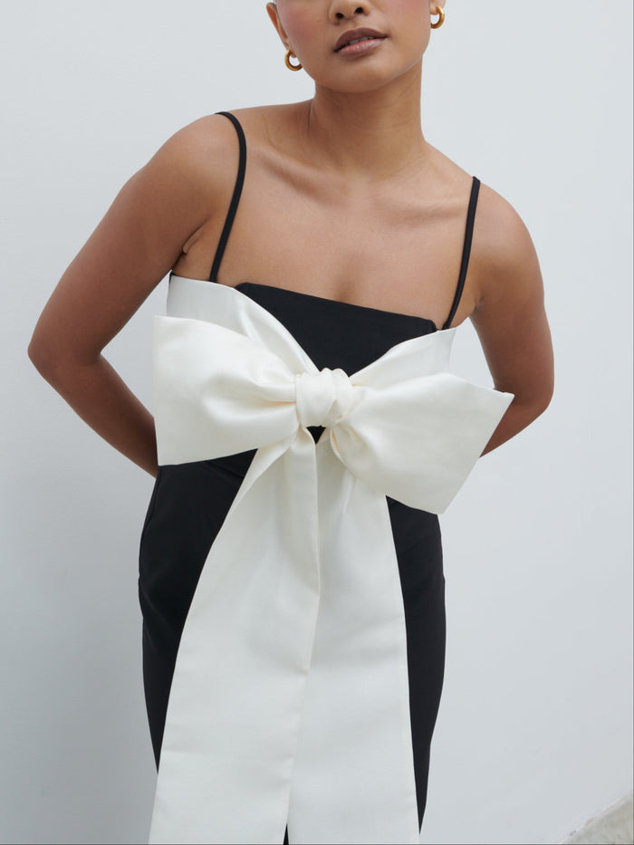 Candy Is 5'6" & Wears Size UK 8|Carena Extreme Bow Midaxi Dress - Black and Cream