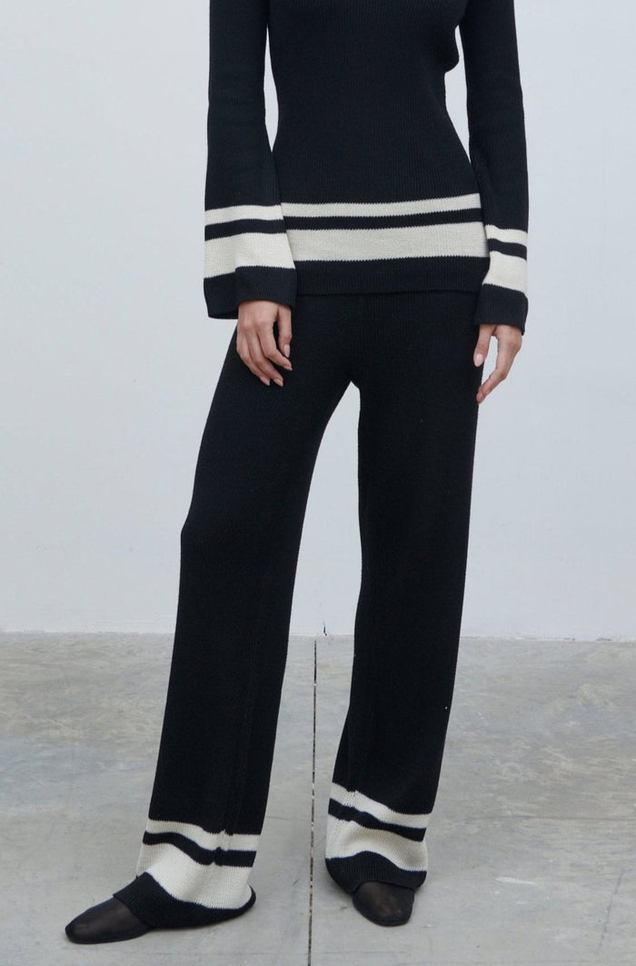 Bianca Is 5'9" & Wears Size UK XS|Cassie Contrast Knit Trousers - Black and Cream