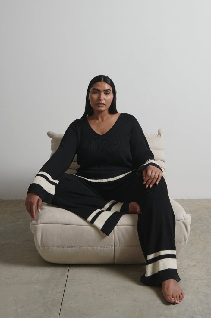 Souki Is 5'8" & Wears Size UK XL|Cassie Contrast Knit Trousers Curve - Black and Cream