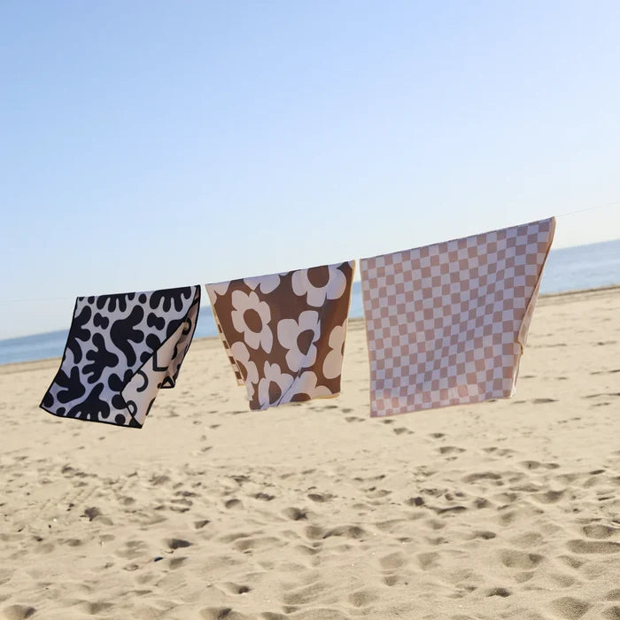 Checkmate Brown Reversible Microfiber Hand Towel