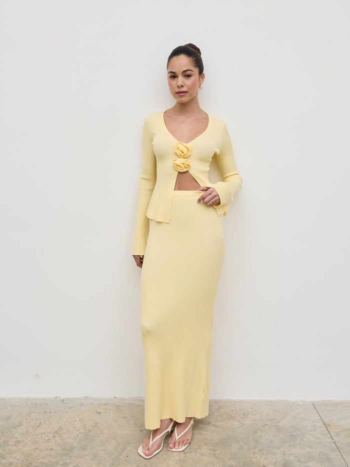 Elissa Is 5'8.5" & Wears Size UK S|Clemmie Rosette Knit Top - Pale Lemon