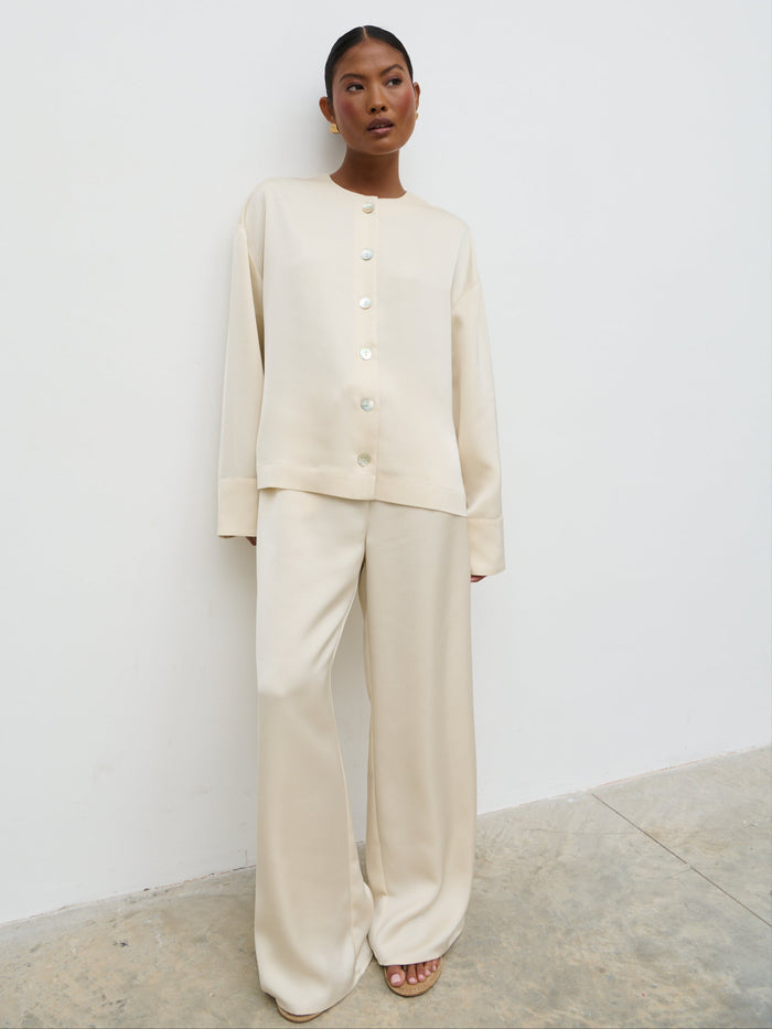 Elle Is 5'3" & Wears Size UK 6|Dua Satin Button Blouse - Oyster