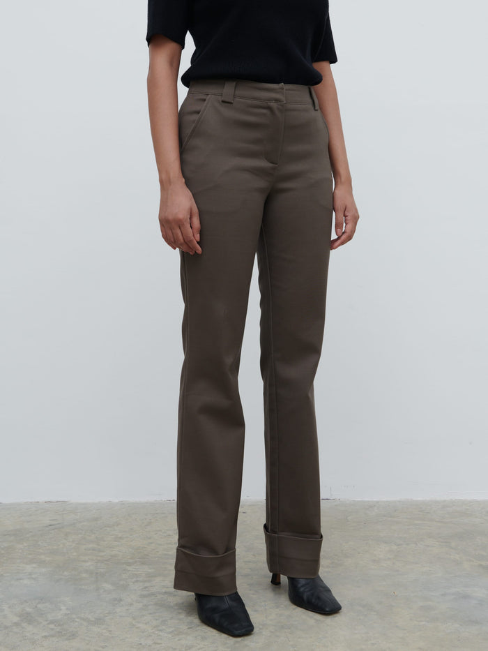 Candy Is 5'6" & Wears Size UK 8|Eddie Turn Up Trousers - Khaki Brown