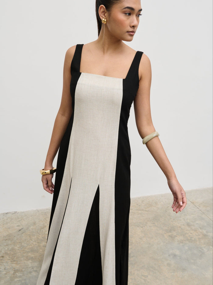 Candy Is 5'6" & Wears Size UK 8|Ella Square Neck Contrast Maxi Dress - Natural and Black