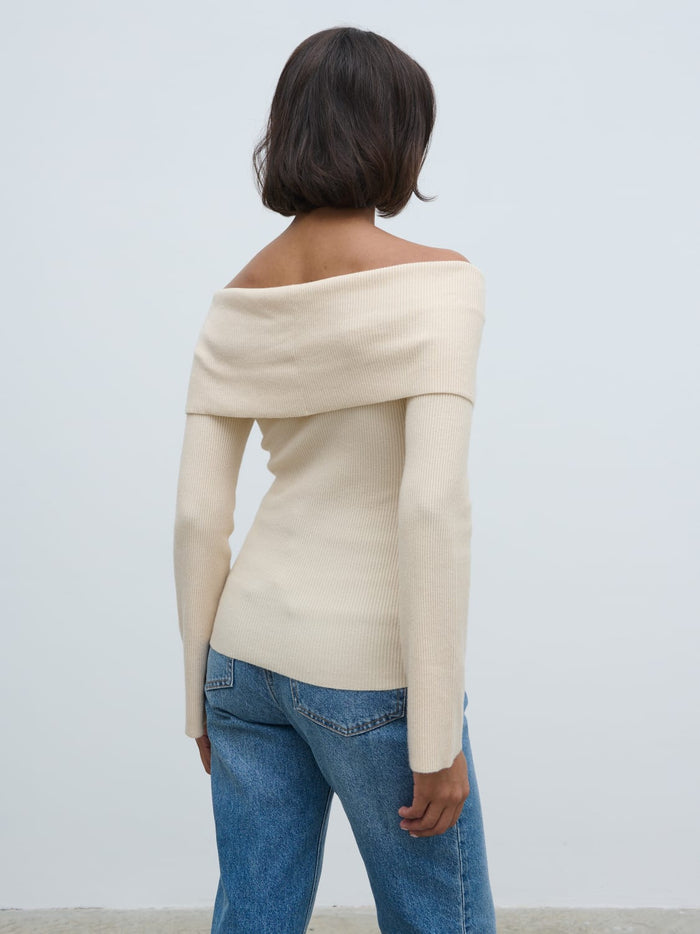 Nayha Is 5'9.5" & Wears Size UK S|Elora Bardot Button Front Knit Top - Oatmeal