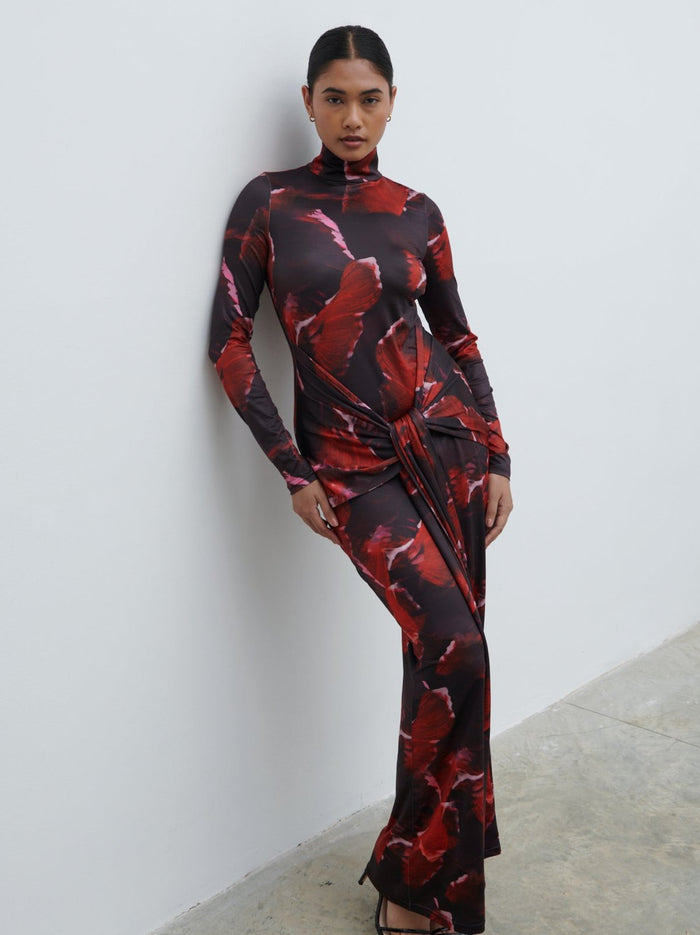 Candy Is 5'6" & Wears Size UK 8|Emmeline High Neck Jersey Maxi Dress - Print
