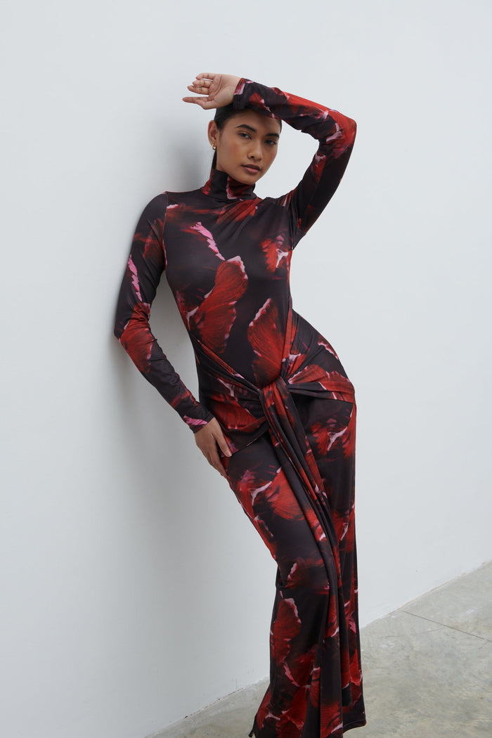 Candy Is 5'6" & Wears Size UK 8|Emmeline High Neck Jersey Maxi Dress - Print