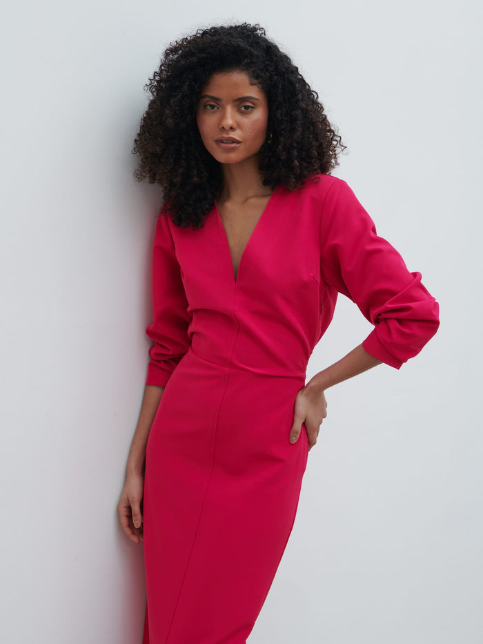 Graziela Is 5'9.5" & Wears Size UK 8|Escala V-Neck Maxi Dress - Fuchsia