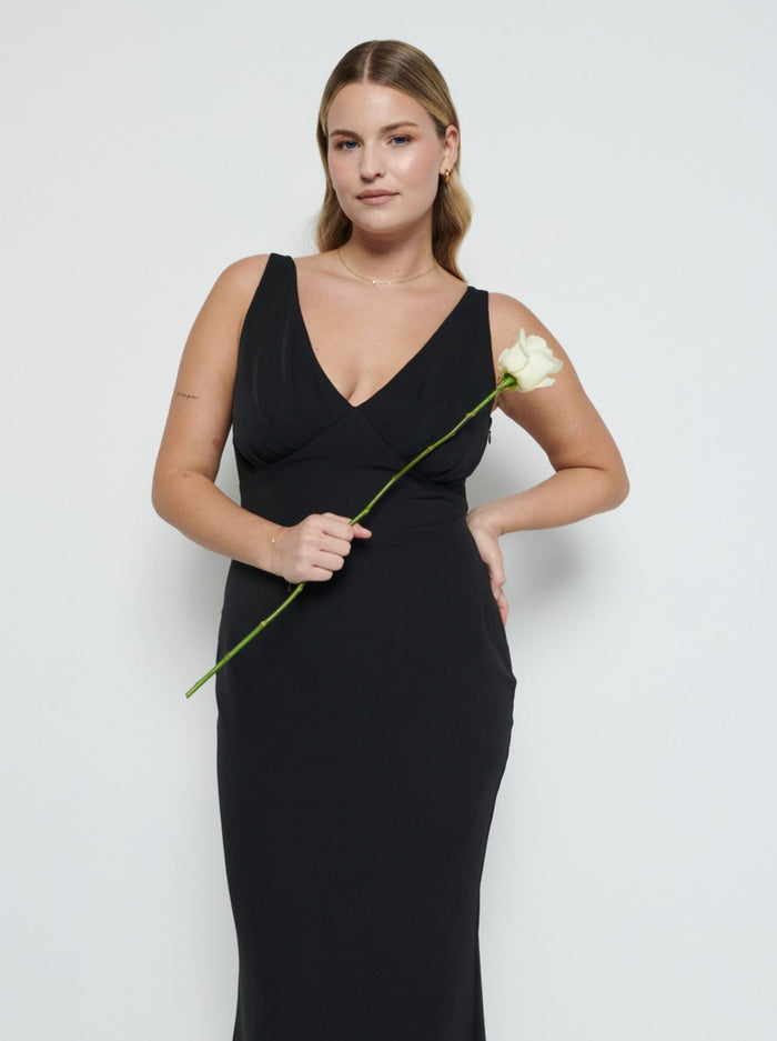 Theo Is 5'8.5" & Wears Size UK 12|Esmee Crepe Maxi Bridesmaid Dress - Black