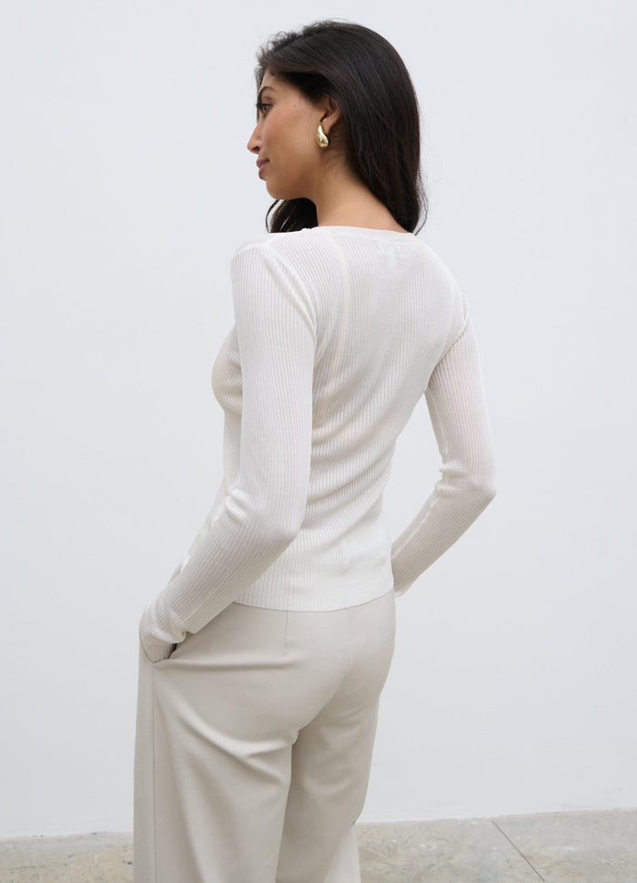 Lygia Is 5'9" & Wears Size UK S|Essie Sheer Knit Top - Cream