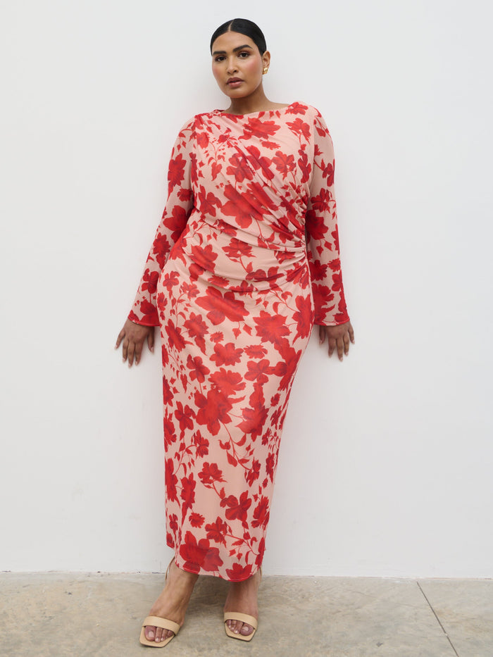 Souki Is 5'8" & Wears Size UK 18|Ethel Long Sleeve Jersey Midaxi Dress Curve - Red Floral