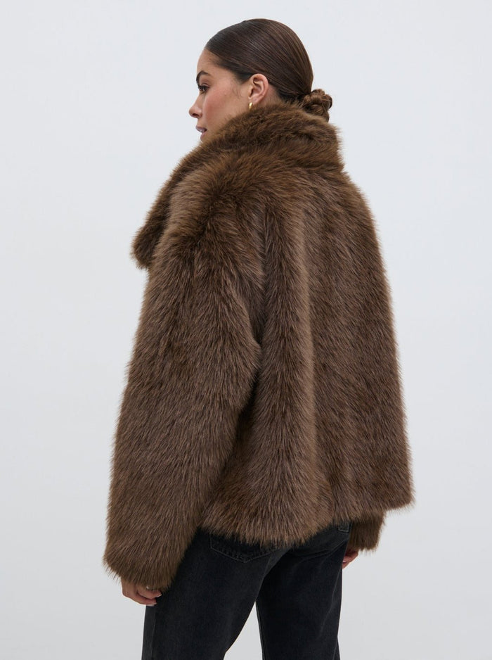 Elissa Is 5'8.5" & Wears Size UK S|Ettalie Short Faux Fur Coat - Brown