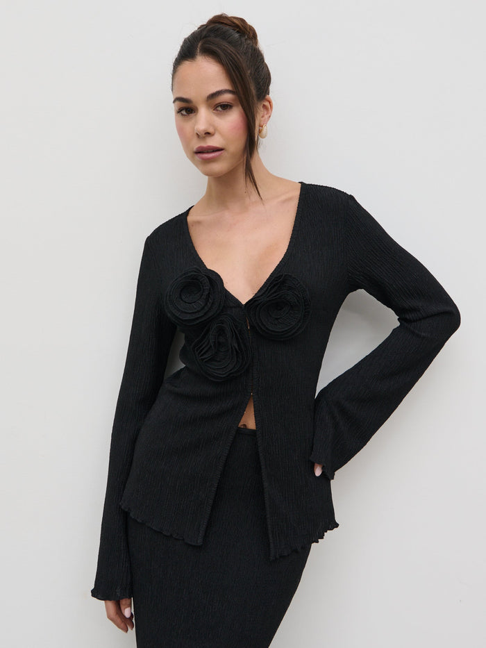 Elissa Is 5'8.5" & Wears Size UK 8|Evalina Crinkle Corsage Detail Top - Black