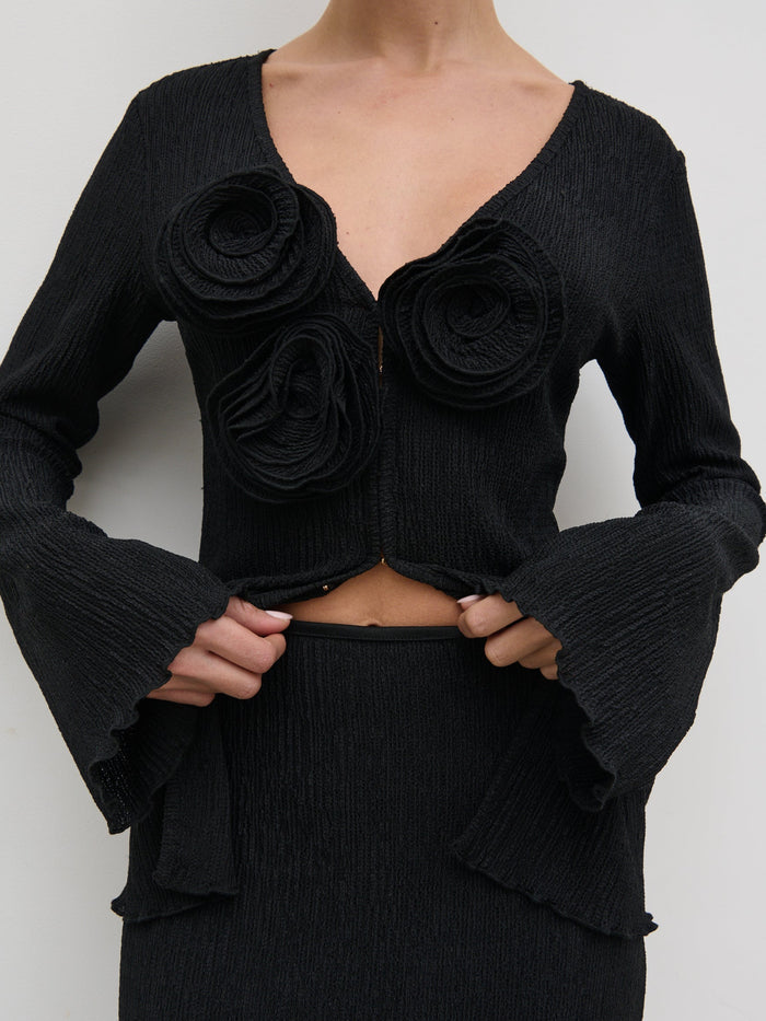 Elissa Is 5'8.5" & Wears Size UK 8|Evalina Crinkle Corsage Detail Top - Black