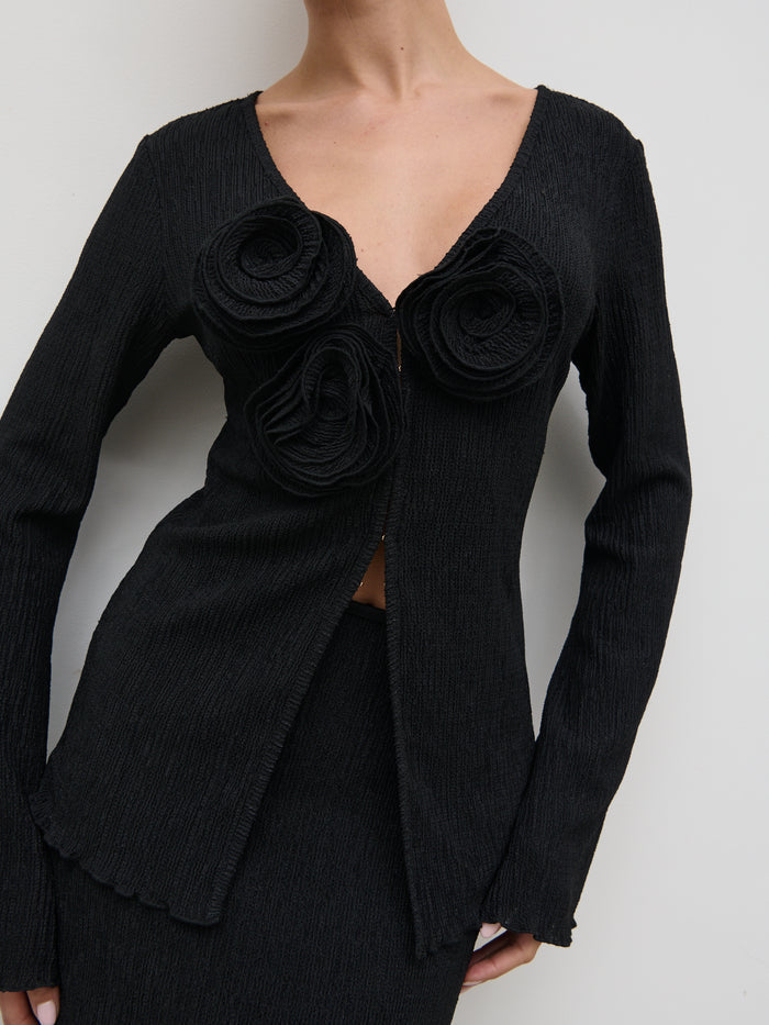 Elissa Is 5'8.5" & Wears Size UK 8|Evalina Crinkle Corsage Detail Top - Black