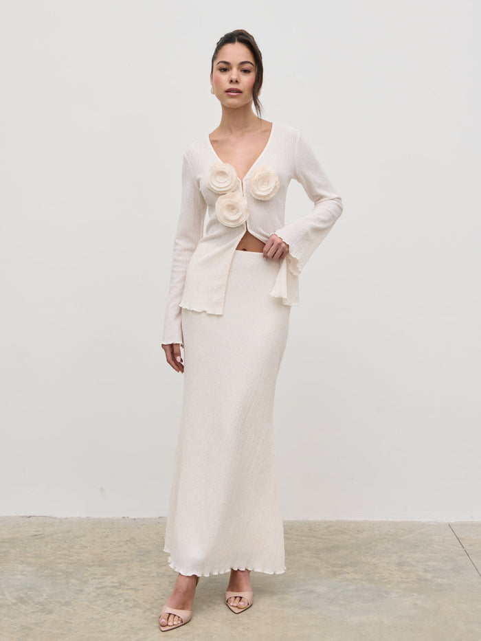 Elissa Is 5'8.5" & Wears Size UK 8|Evalina Crinkle Corsage Detail Top - Cream