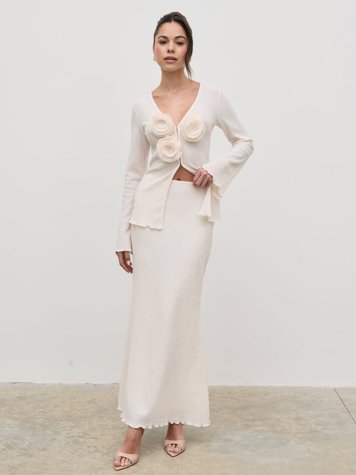 Elissa Is 5'8.5" & Wears Size UK 8|Evalina Crinkle Maxi Skirt - Cream